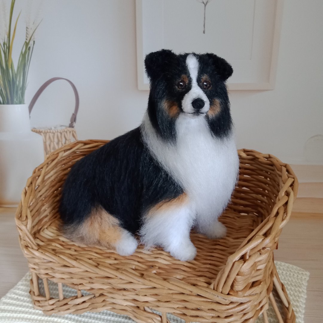 6 inches height Custom miniature realistic crochet Aussie figurine - 玩偶/公仔 - 其他材质 黑色