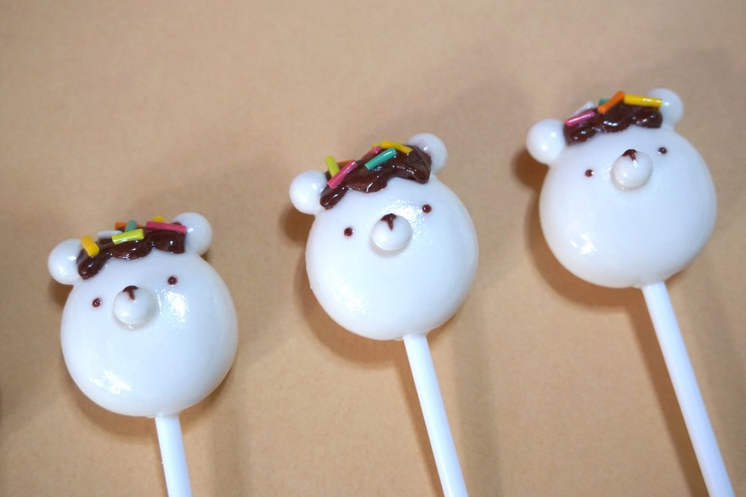 Healing Kuma Collection棉花糖棒棒糖钥匙扣 | 仿真甜点手工黏土 - 钥匙链/钥匙包 - 粘土 白色