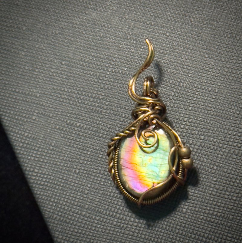 【极光圣域】 金属编织 拉长石项链 - 项链 - 水晶 多色