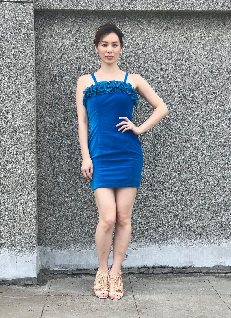 蓝玫瑰细肩带小洋装 - 洋装/连衣裙 - 其他材质 
