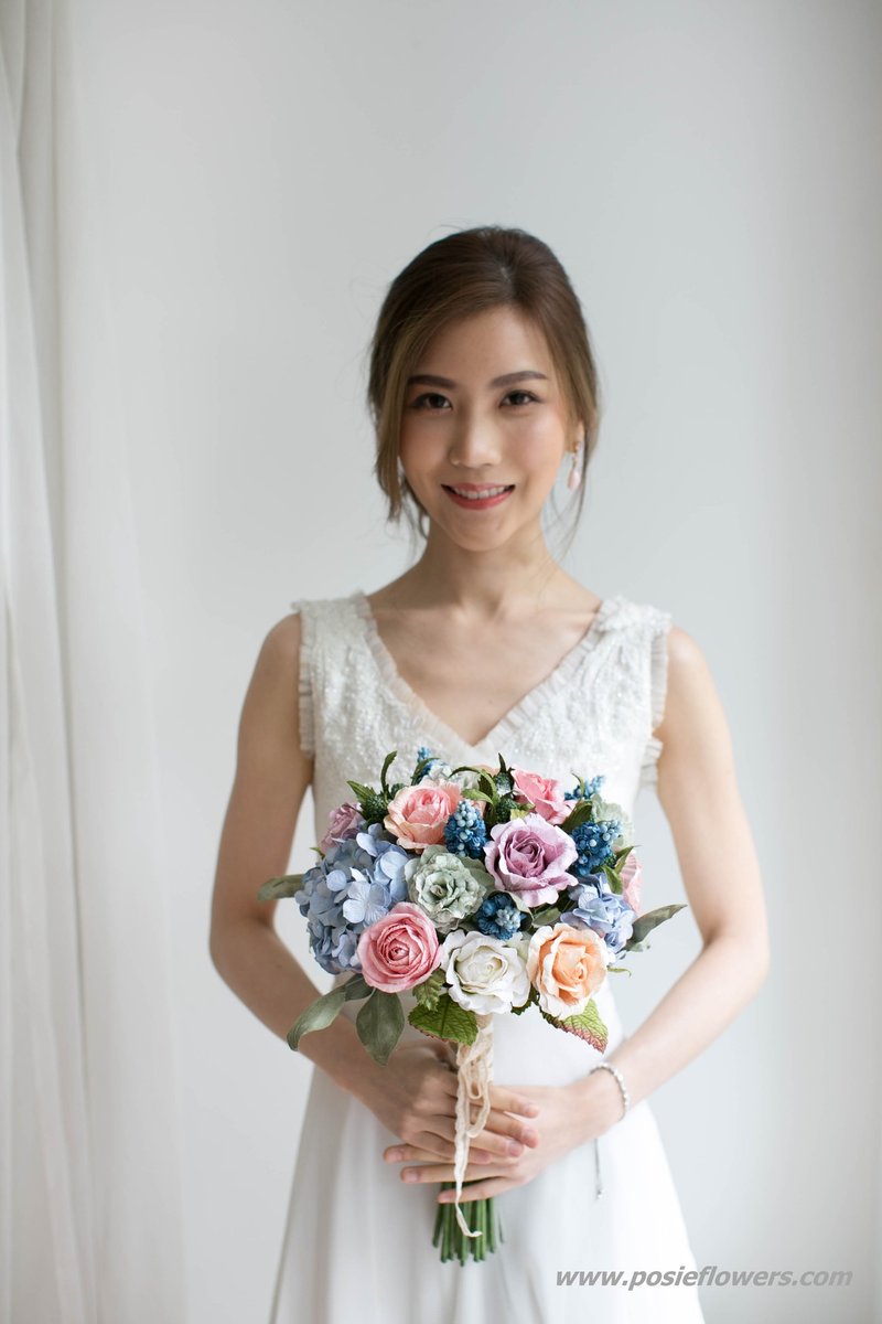 Rose and Hyacinth Bridal Bouquet - 木工/竹艺/纸艺 - 纸 紫色