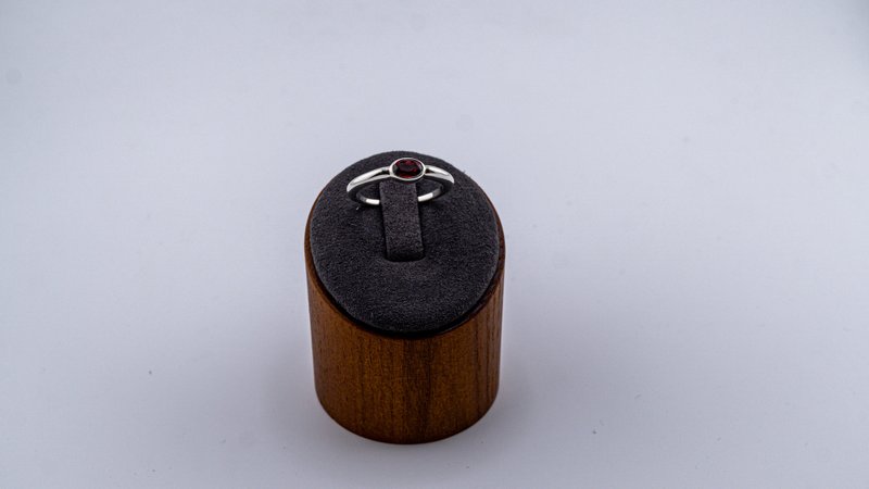 [简约] 日常银S-004 [石榴石戒指] - 戒指 - 其他金属 银色