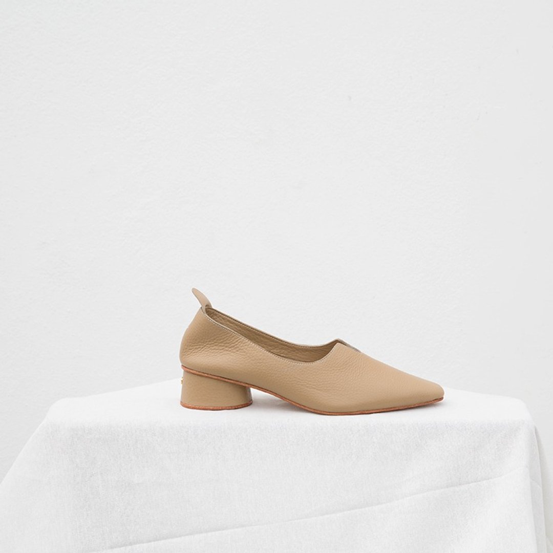 0.3 THE ARCH HEEL / NUDE - 女款休闲鞋 - 真皮 卡其色