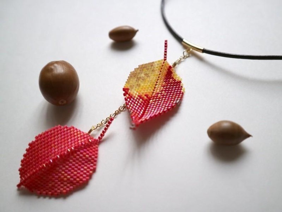 Autumn Cherry Blossom Necklace Red Yellow Leaf Leaf Real Autumn Leaves Maple Colorful Yellow Orange Forest Miscellaneous Tree Forest Sakura Sakura Pendant Landscape Travel Chidorigafuchi Tokyo - 项链 - 玻璃 红色