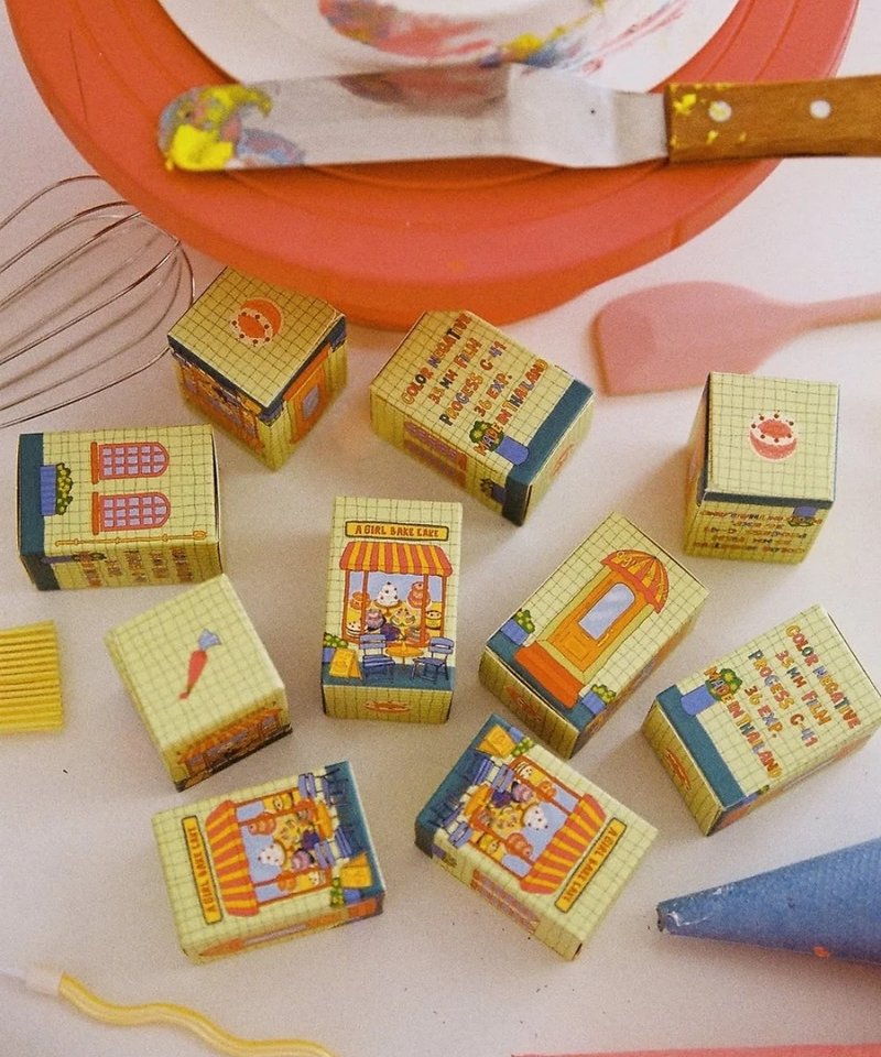 【A Girl Has Film】A GIRL BAKE CAKE 36张 特效彩色负片菲林 - 相机 - 塑料 