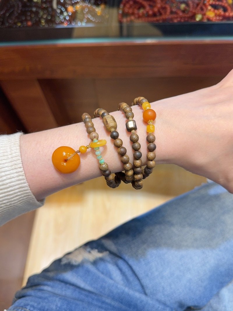 奇楠沉香四圈手串 尺寸6.5毫米 重约16.2克 配橘皮老蜡 翡翠 - 手链/手环 - 水晶 