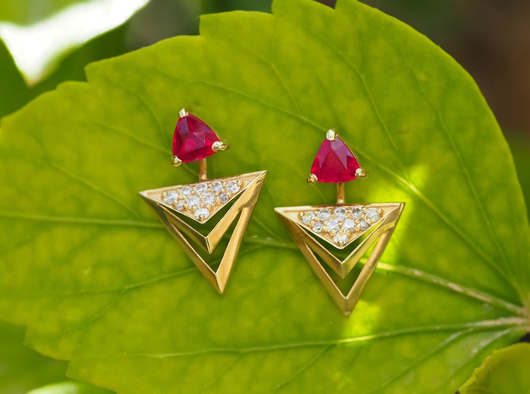 14k gold earrings studs with rubies and diamonds. - 耳环/耳夹 - 贵金属 橘色