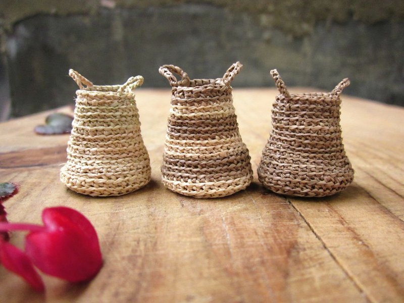 Miniature baskets, kitchen decor, home decor, hand crochet, doll house miniature - 摆饰 - 其他材质 咖啡色