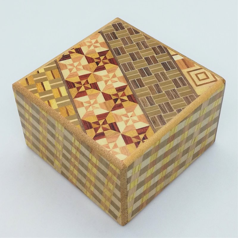 Square 12 steps Yosegi/Kuzushi wood Japanese puzzle box Himitsu-bako - 其他 - 木头 