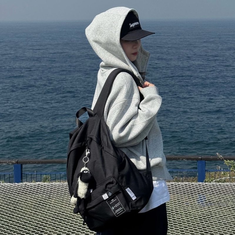 【DOUGHNUT】15寸 防泼水 后背包 经典大学包 水壶格 减压-黑 RE - 后背包/双肩包 - 环保材料 黑色