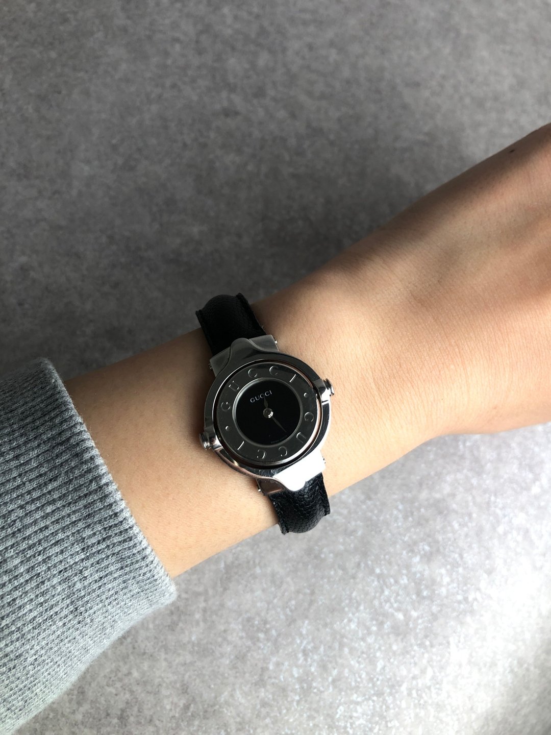 【VintageShop solo 日本直送 中古包专卖店】GUCCI 古驰 腕表 银×黑 转盘表面 6600L 复古 古着 du6kys - 女表 - 其他材质 黑色