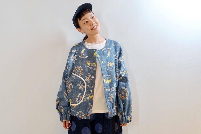 美式涂鸦风夹克（只剩一件） - 女装休闲/机能外套 - 棉．麻 蓝色