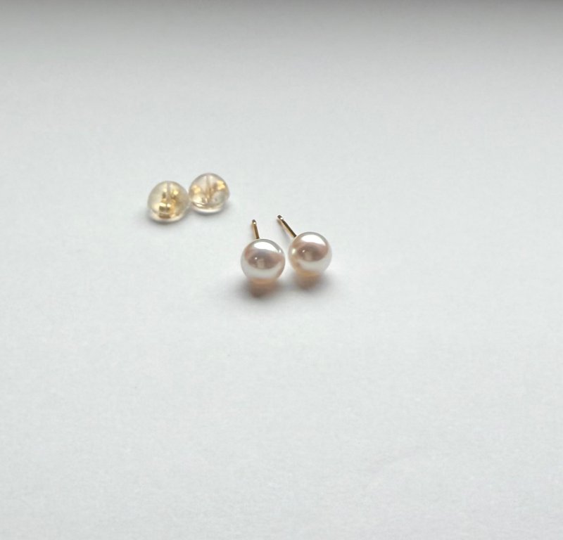 Akoya珍珠耳环 K18 750 - 耳环/耳夹 - 珍珠 白色