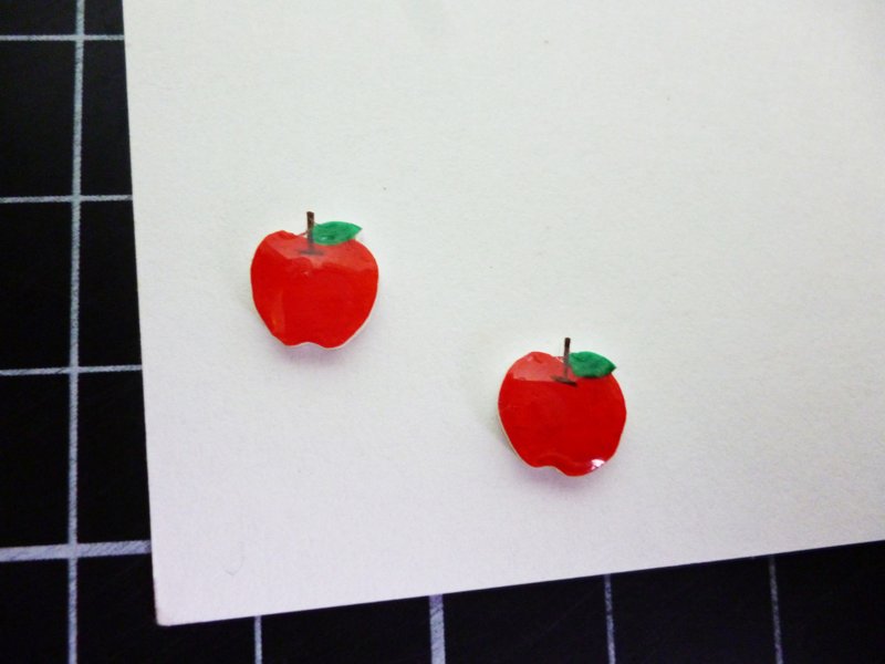 Fei，story - 手绘苹果耳环 防过敏耳针/耳夹 - 耳环/耳夹 - 塑料 红色