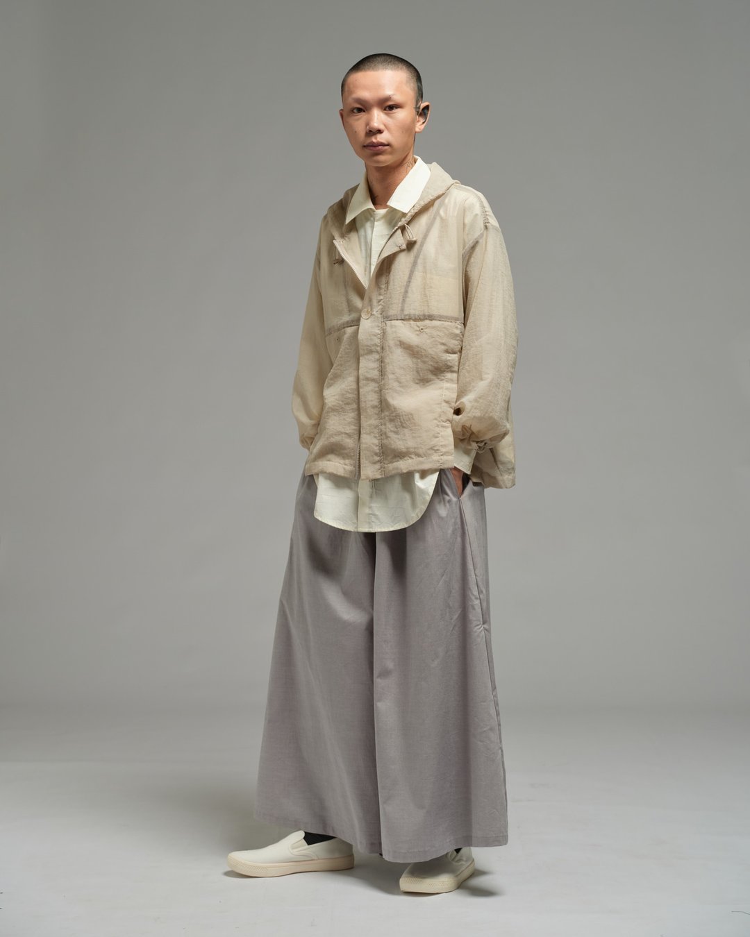 Unisex：连帽夹克 (沙色) - 女装休闲/机能外套 - 尼龙 卡其色