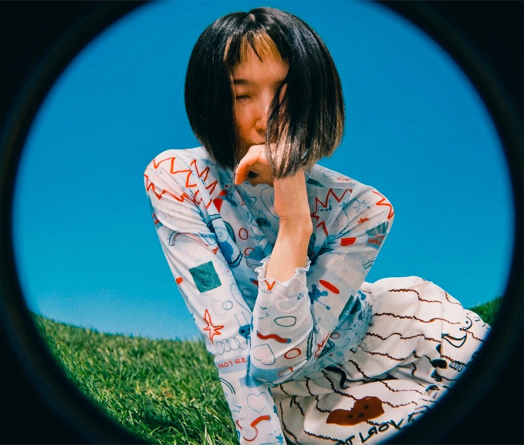 卷卷边空气纱长袖上衣 水蓝 - 女装上衣 - 聚酯纤维 蓝色