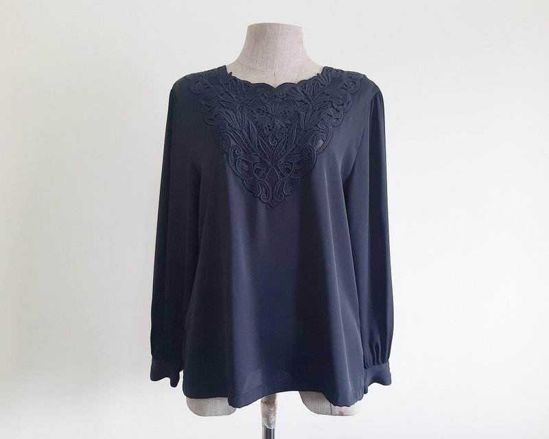 S号 复古黑色刺绣女款长袖泡泡袖上衣 - 女装上衣 - 聚酯纤维 黑色