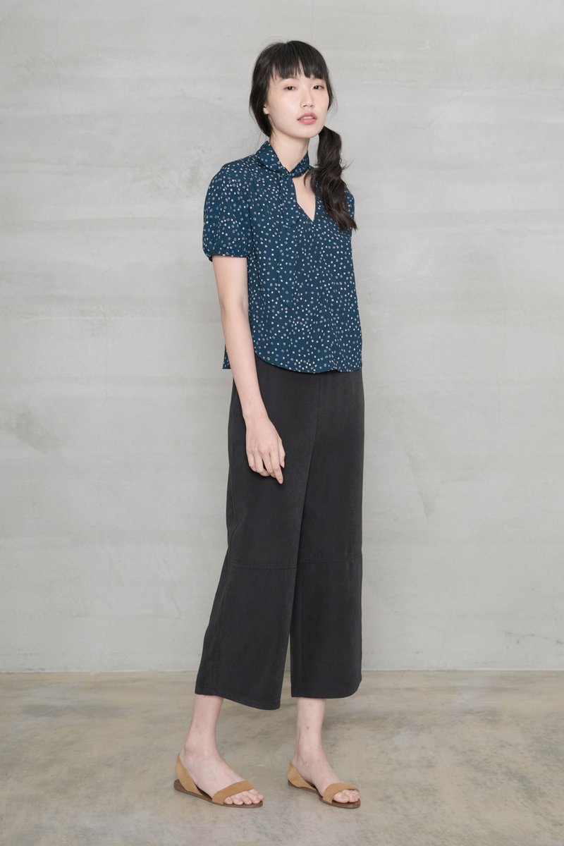 时光漫漫领巾装饰上衣 Ingrid Liberty Tie Neck Blouse T235 - 女装上衣 - 聚酯纤维 多色