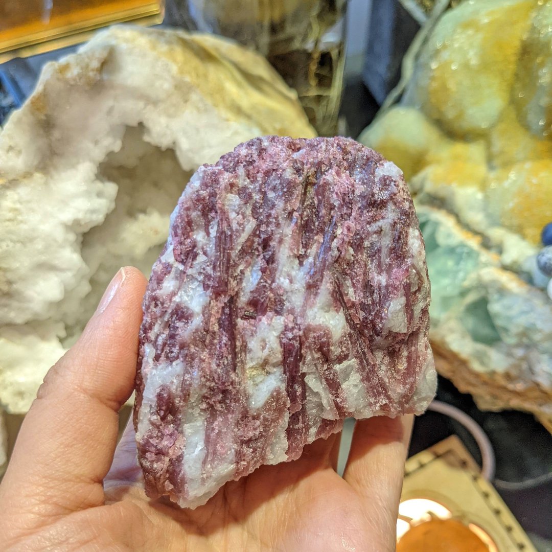 【晶石摆件】红碧玺原石摆件 / 家居 办工室布置 - 摆饰 - 水晶 紫色