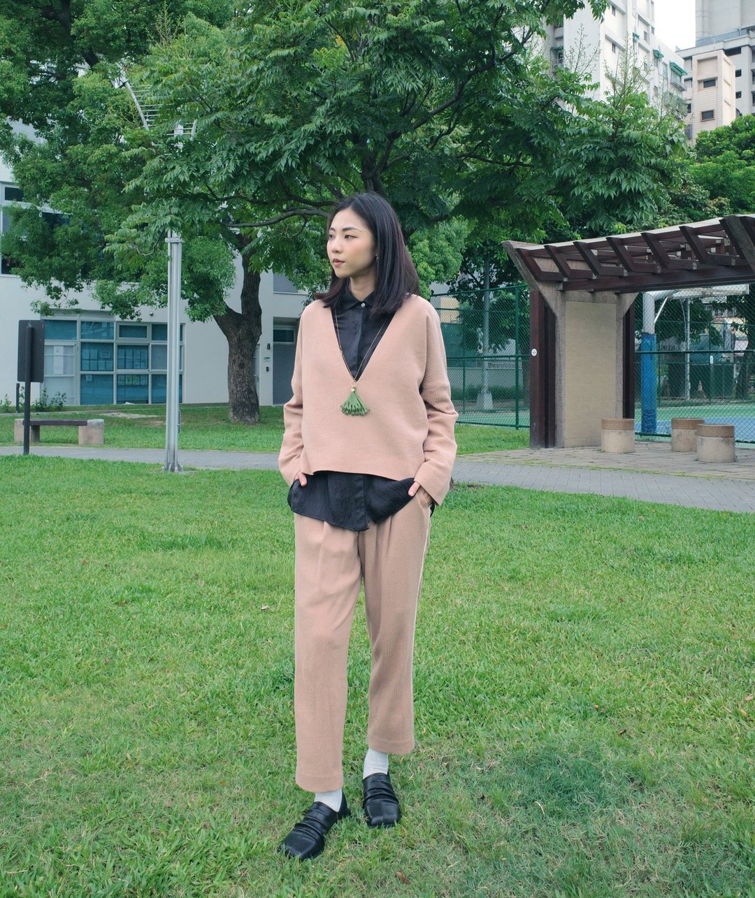 UUIN   _ 卡其羊毛褶裤 - 女装长裤 - 羊毛 卡其色