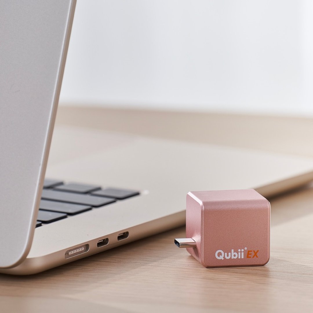 Maktar QubiiEX USB-C 极速版 备份豆腐 手机备份 内含256G容量 - U盘 - 塑料 白色