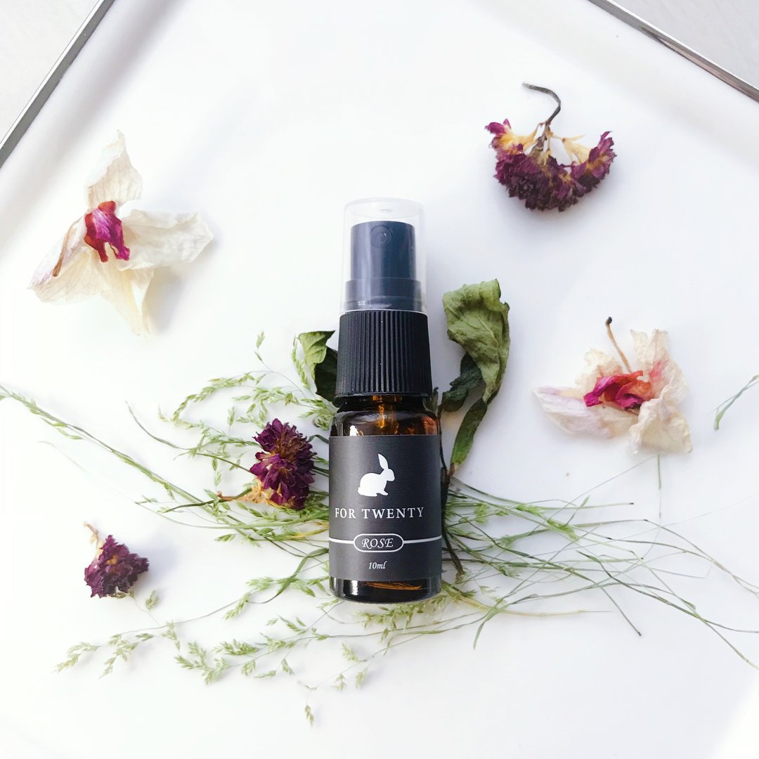 【玫瑰纯露10ml】旅行 旅行组 口罩保养 保湿 敏感肌 礼 - 旅行套装 - 浓缩/萃取物 咖啡色