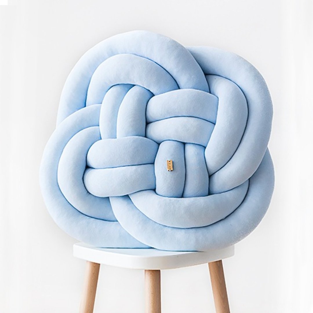 Knot Cushion 缠绕抱枕 | 花朵款天空蓝   乔迁礼物 - 枕头/抱枕 - 棉 蓝色