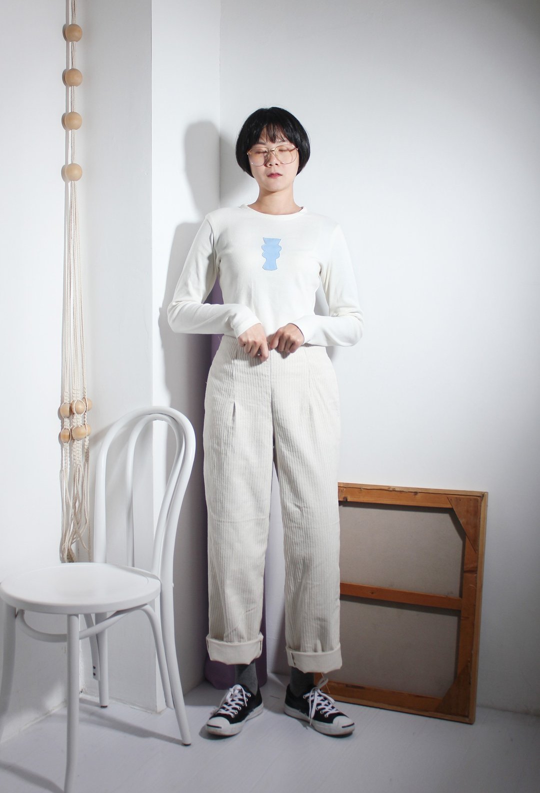 MAODIUL猫丢了原创设计贴布装饰长袖米白纯棉合体针织T恤 - 女装针织衫/毛衣 - 棉 白色