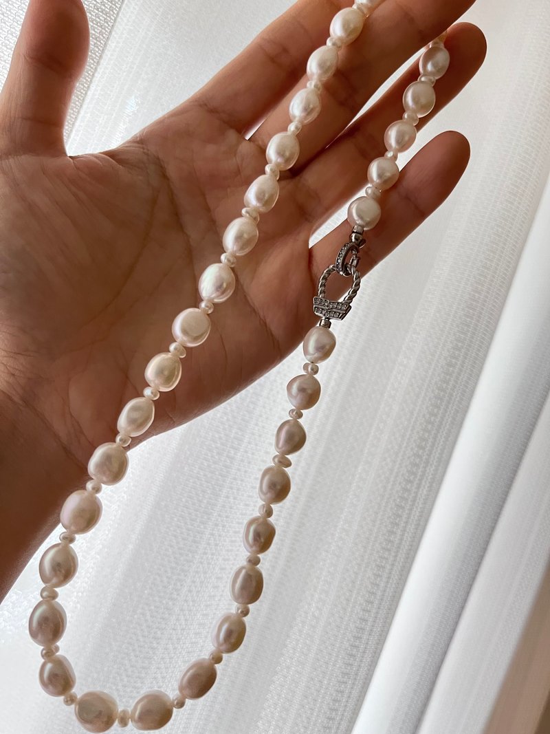 经典淡水巴洛克不规则形状珍珠与水钻扣头项链 - 项链 - 珍珠 