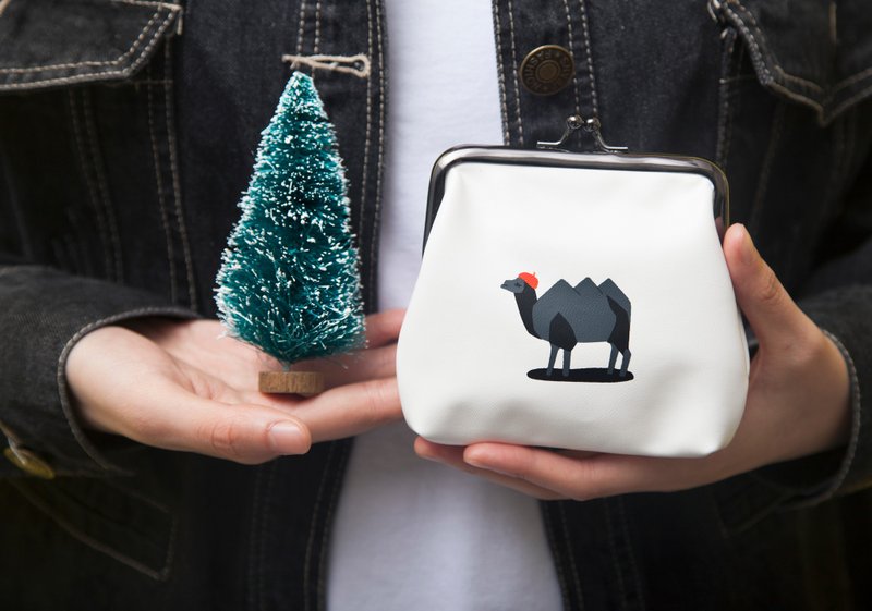 YIZISTORE 皮革印花口金零钱包－骆驼 - 零钱包 - 真皮 白色