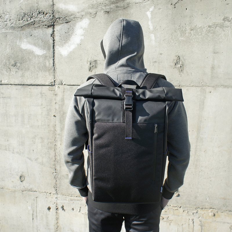 限量试售 / CP值破表 / dday M+1 BACKPACK / 防水背包 / 魔黑 - 后背包/双肩包 - 防水材质 黑色