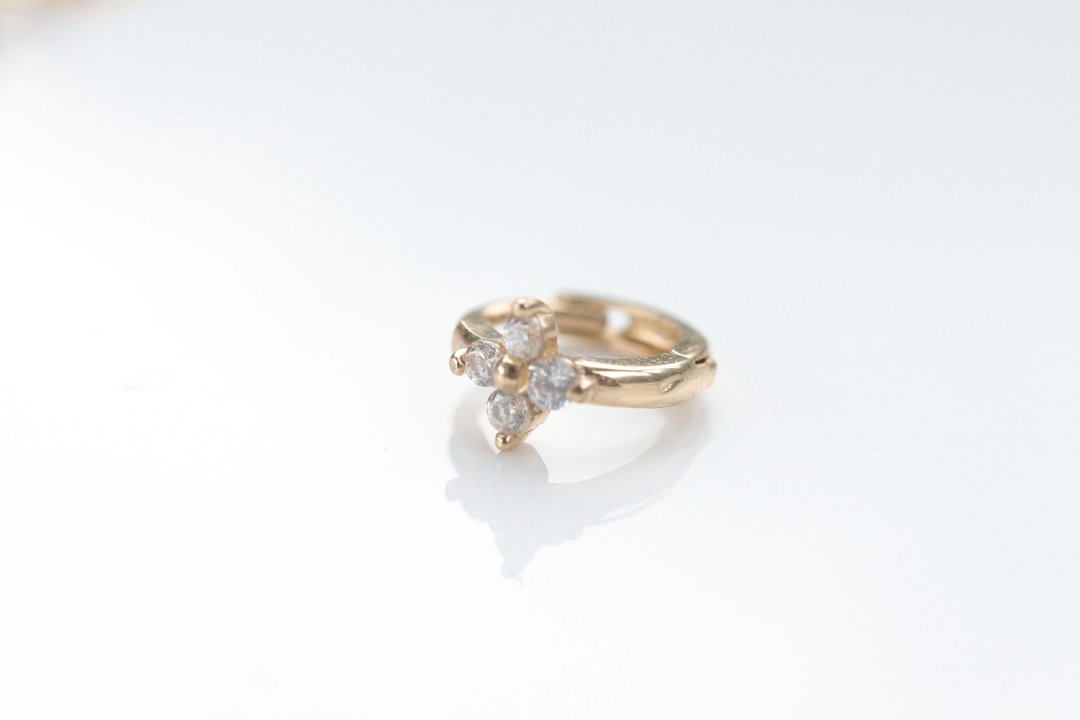 14K Flower CZ Earring 花钻耳扣耳环 (内径5mm) (单个) - 耳环/耳夹 - 贵金属 金色