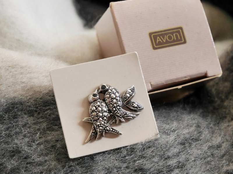 金银宝贝 Vintage 银色爱的小鸟领带针别针胸针 AVON - 胸针 - 其他金属 银色