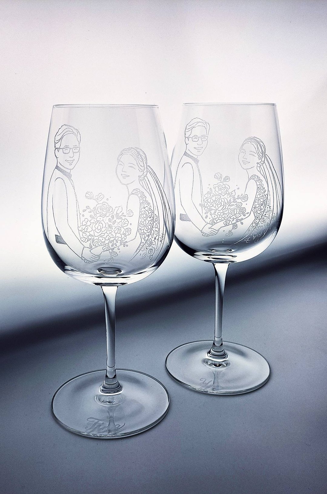 定制署名－纯手工雕刻红酒杯－秋玻【人物插画】结婚贺礼 - 订制画像 - 玻璃 