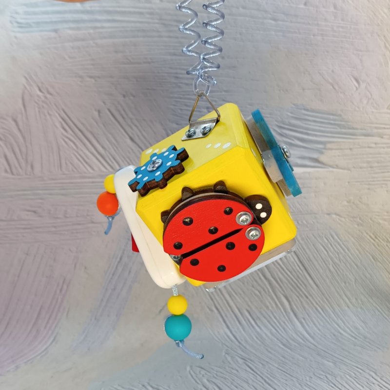 活动魔术方块、1岁旅行玩具、运动技能魔术方块、忙碌板、婴儿礼 - 玩具/玩偶 - 木头 黄色