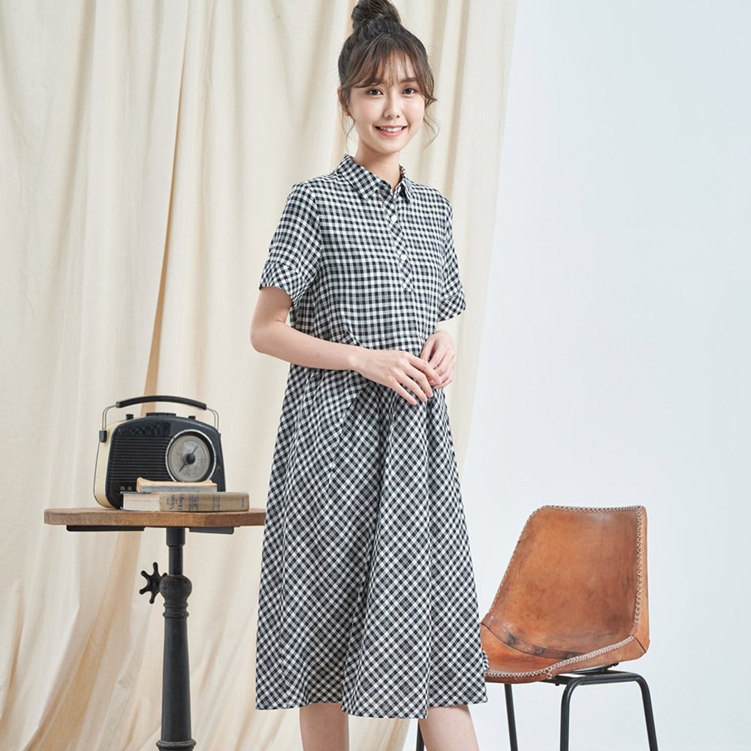 Hana Mokuba 小格纹衬衫领不对称剪裁休闲洋装 - 洋装/连衣裙 - 其他材质 