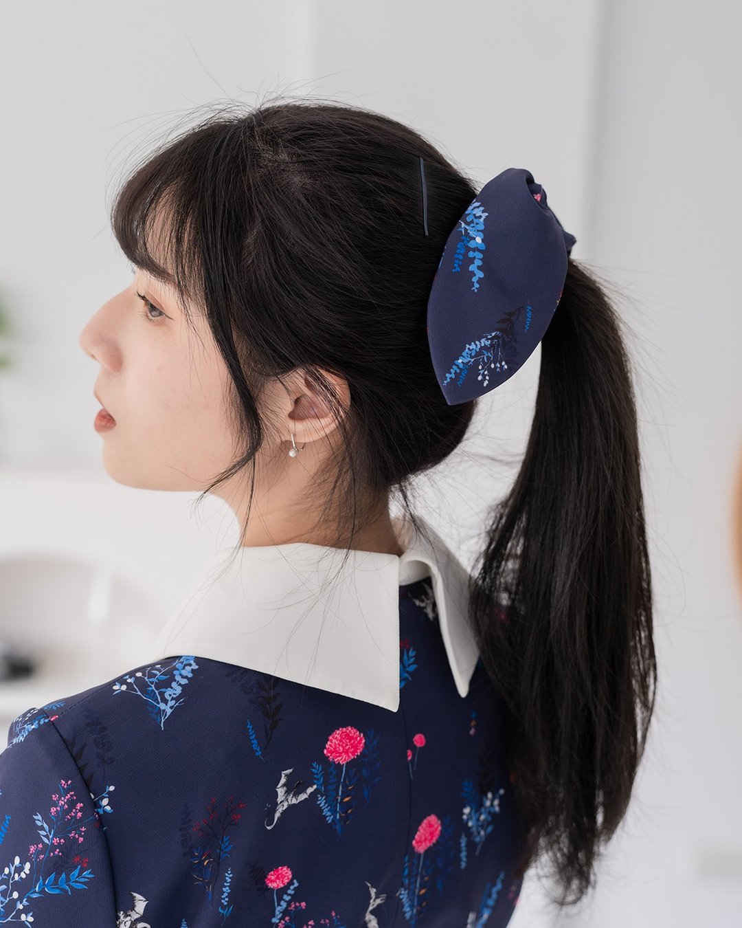 【波丽印花】兔兔耳大肠发圈 麻糬布 英国华勒斯 小飞龙 手作礼物 - 发饰 - 棉 蓝色