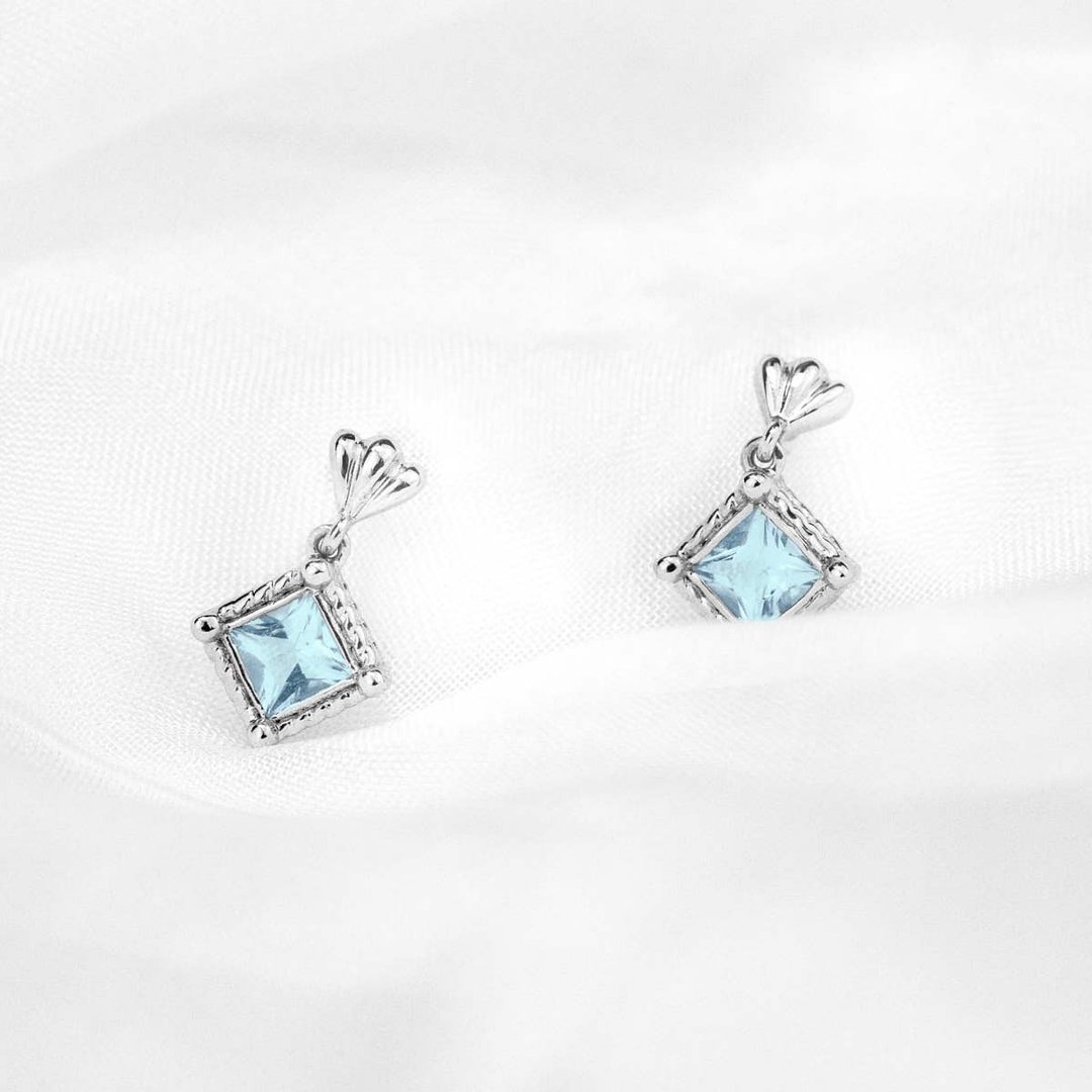 【PurpleMay Jewellery】纯18K金贝壳设计天然海蓝宝耳钉-E054 - 耳环/耳夹 - 宝石 蓝色