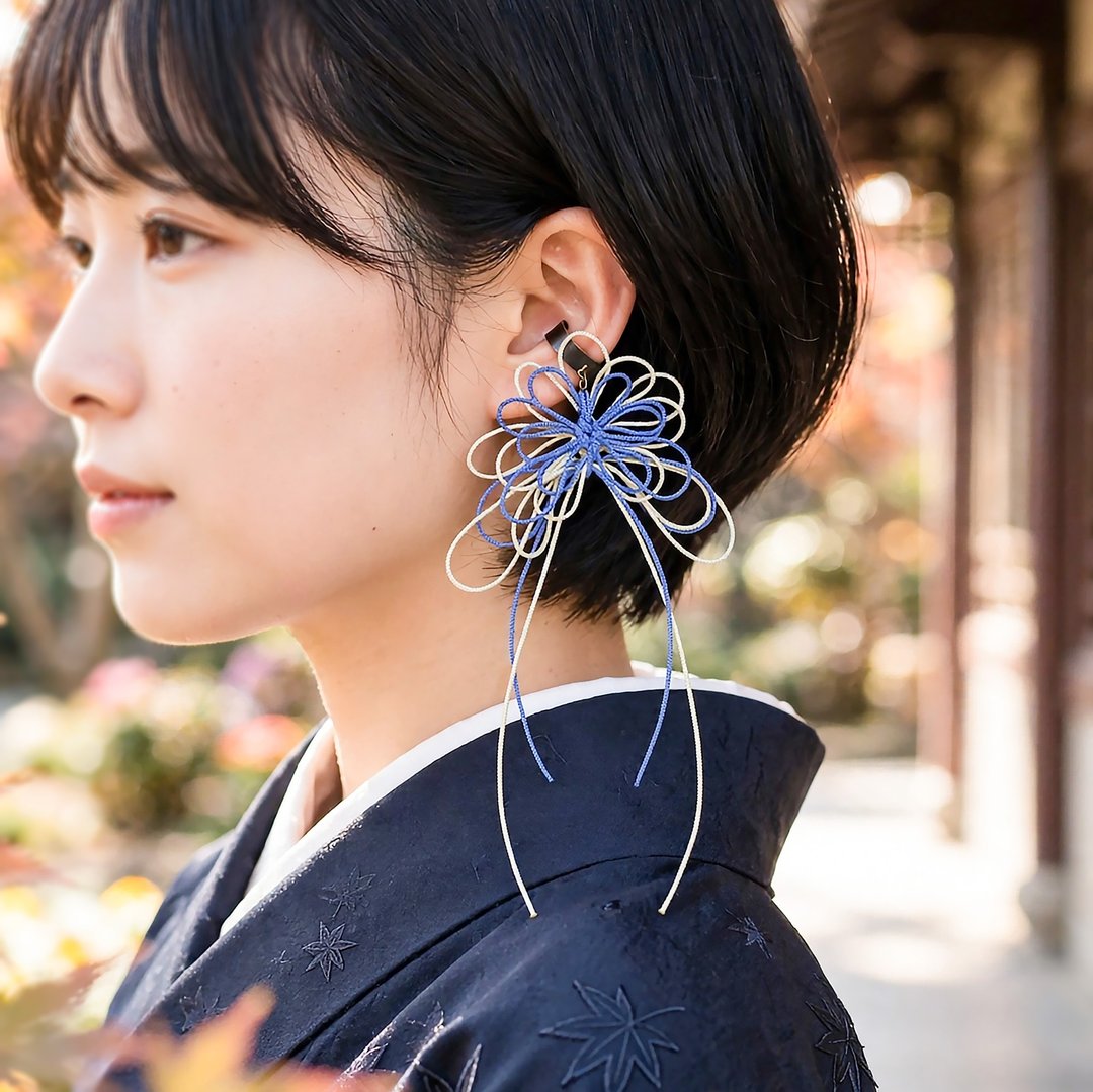 饰结单边耳挂“日和 (Hiyori)”，咏叹轻盈舒适的和风风格 - 耳环/耳夹 - 聚酯纤维 蓝色