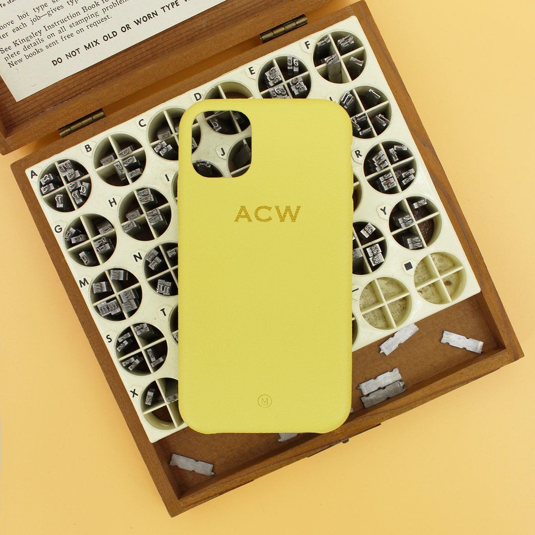 定制化礼物真皮革防摔马卡龙黄色iPhone 13手机壳 女朋友 男朋友 - 手机壳/手机套 - 真皮 黄色