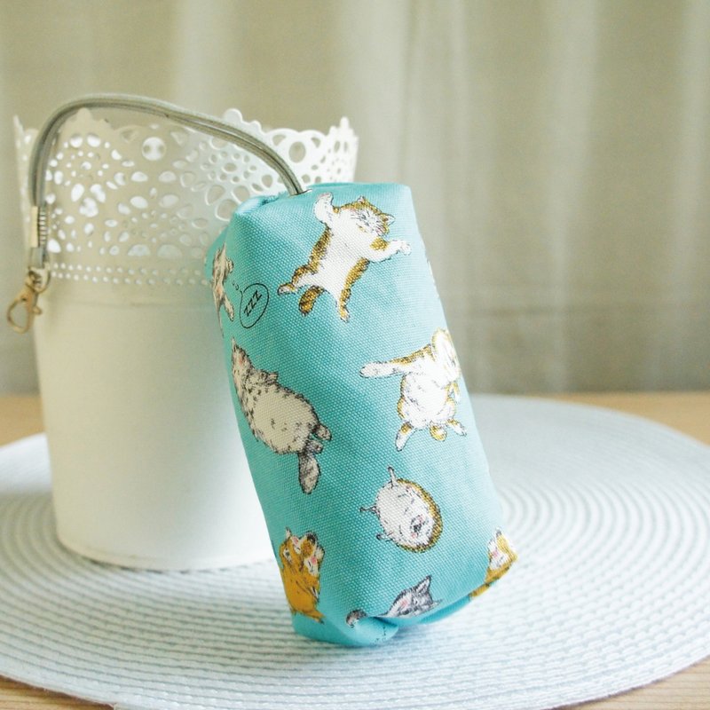 Lovely日本布【柴犬睡胶囊拉链钥匙包】放得下约18把钥匙、湖绿 - 钥匙链/钥匙包 - 棉．麻 绿色