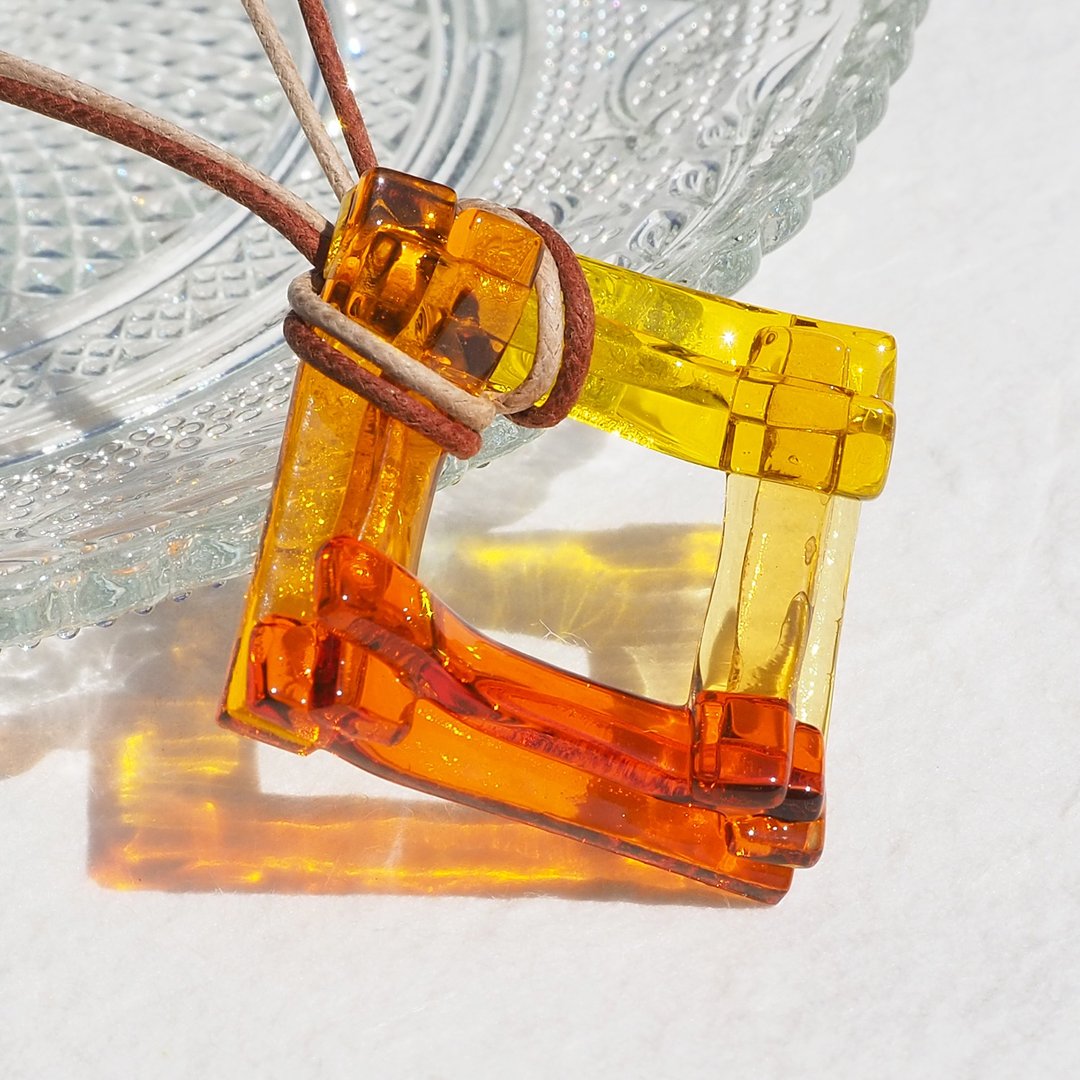 Colored glass (Irogasane [Kinmokusei]) Necklace [Size selectable] [Made to order] - 项链 - 玻璃 橘色