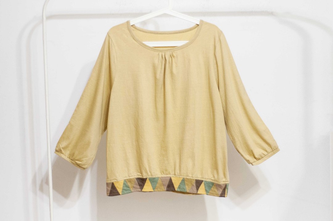 刺绣上衣/拼接七分袖上衣/自然纯棉上衣/ethnic tops-山丘森林风 - 女装 T 恤 - 棉 多色