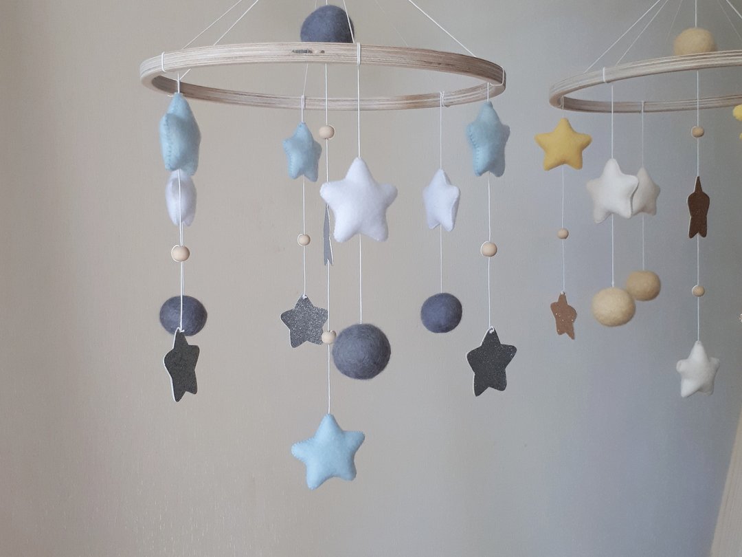 Star sky baby crib mobile, felt balls nursery decor, baby shower gift - 玩具/玩偶 - 环保材料 蓝色