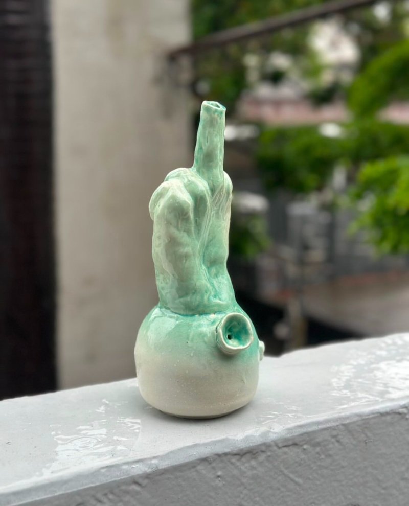 酷酷的中指水烟壶摆件 - 摆饰 - 瓷 绿色