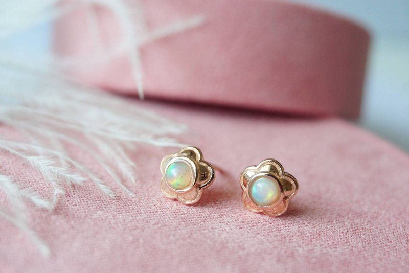 Stud Earrings Natural Opal Silver925, stud earrings, Flower earrings - 耳环/耳夹 - 纯银 多色