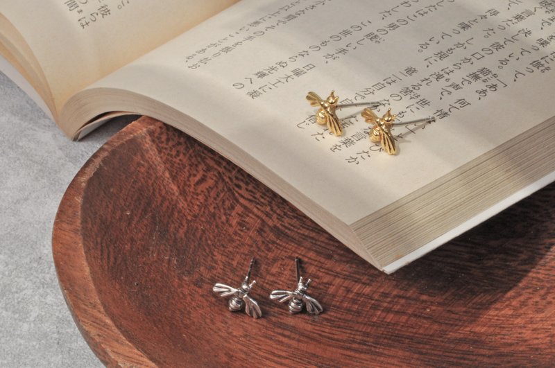 二毛银【昆虫蜜蜂系列─小蜜蜂-耳针】银 or 金 - 耳环/耳夹 - 银 银色