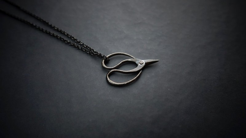 【脐加厝】迷你剪刀系列│黑铁剪│纯银项链 - 项链 - 纯银 