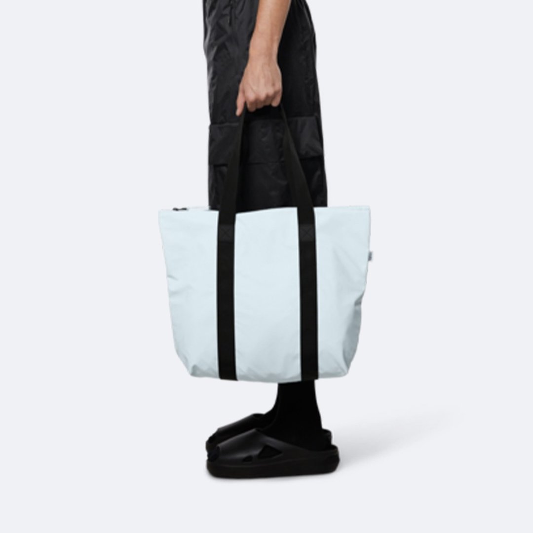【丹麦 RAINS】Tote Bag Rush 防水手提托特包 多色可选 - 手提包/手提袋 - 其他材质 