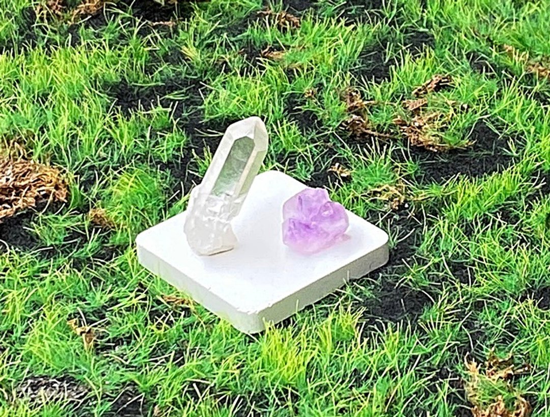 天然原矿冰透白水晶柱 梦幻紫晶骨干晶花 能量套组 疗愈 招财开运 - 摆饰 - 水晶 多色
